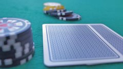 德州进阶技巧：翻前在不利位置面对3bet，别再跟注了