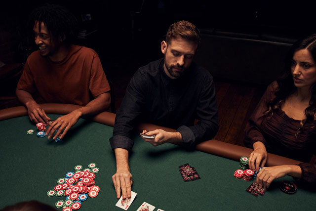 德州扑克心理学：回避型人格对德州游戏玩家的影响