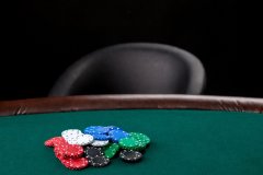 为什么澳门高额桌上总留着一个空位？德扑江湖的潜规则往事