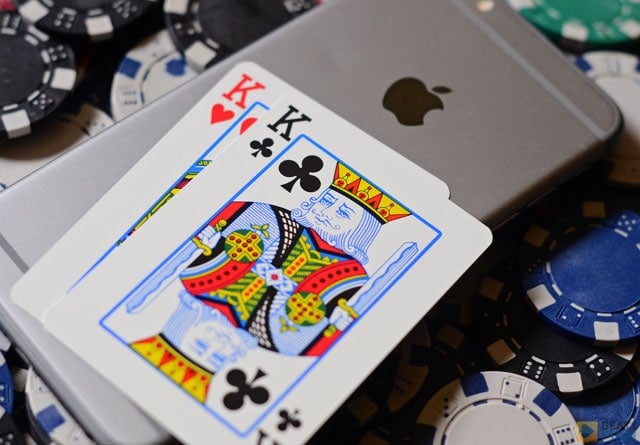 德州对局分析：拿着超对KK如何降低潜在损失？