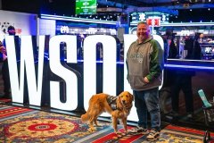 带着金毛打WSOP？“没有它，我可能会死在牌桌上”