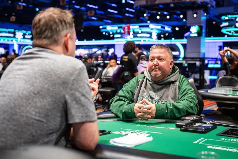 带着金毛打WSOP？“没有它，我可能会死在牌桌上”