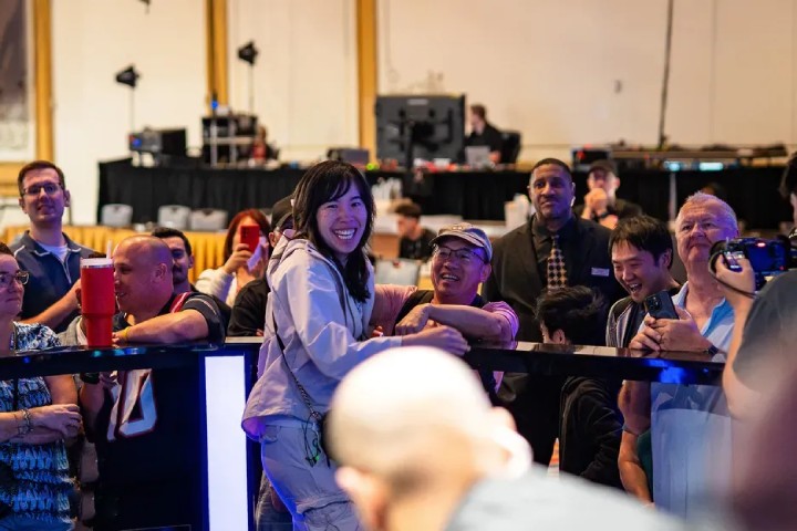 麻将高手登顶WSOP女子锦标赛!离职女工程师第二次参赛即夺冠
