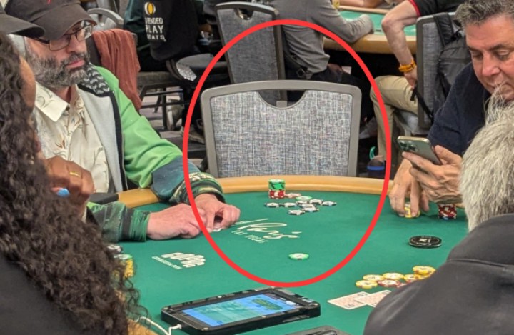 任性老哥WSOP主赛翻倍就“挂机”,竟然顺利晋级Day3?
