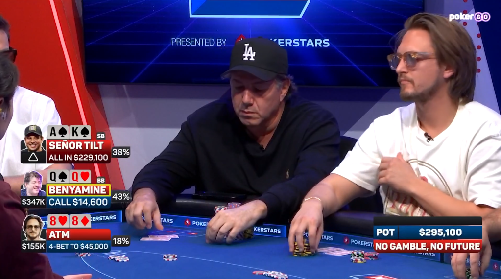 扎心！翻前弃掉QQ后，两轮发牌都翻出Q，痛失42万美金巨池