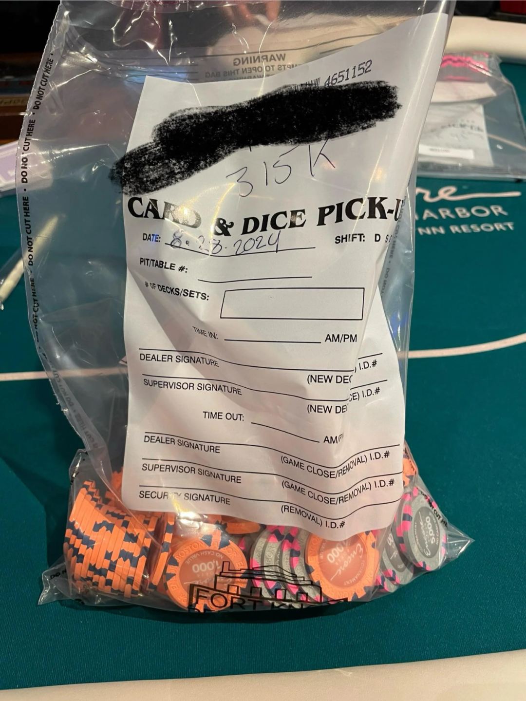 德州锦标赛Day 1尾声,应“拖延”还是“冒险一搏”?