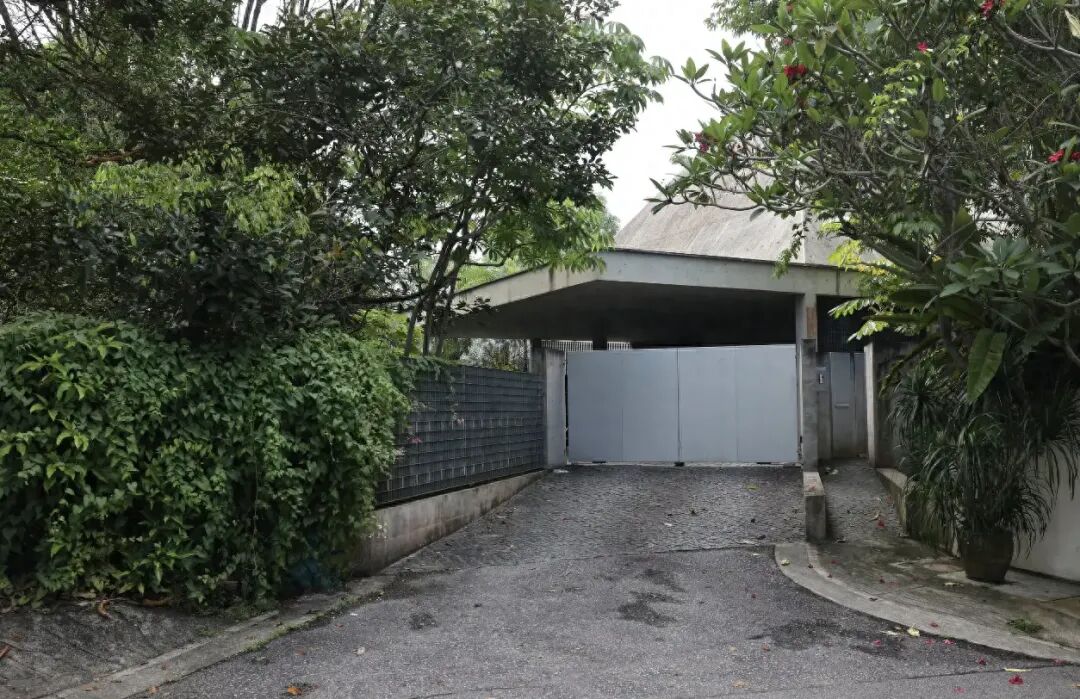 新加坡豪宅私局不锁门，遭7人跨境洗劫抢走超2580万元
